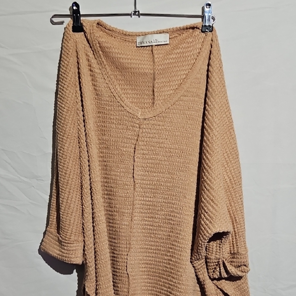 Urban Outfitters Women's Beige V-Neck Sweater
